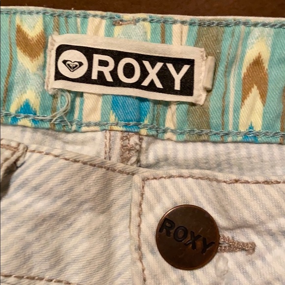 Washed/Holey Roxy Shorts - Picture 3 of 3